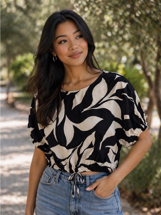 T Tahari Tops - Tahari NWT Black White Floral Crop Blouse Drawstring Hem Cotton Top Size SP